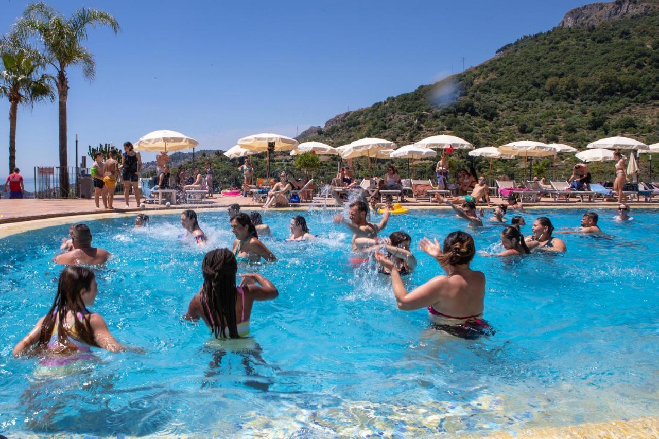 Hotel Olimpo Le Terrazze Letojanni Exteriér fotografie