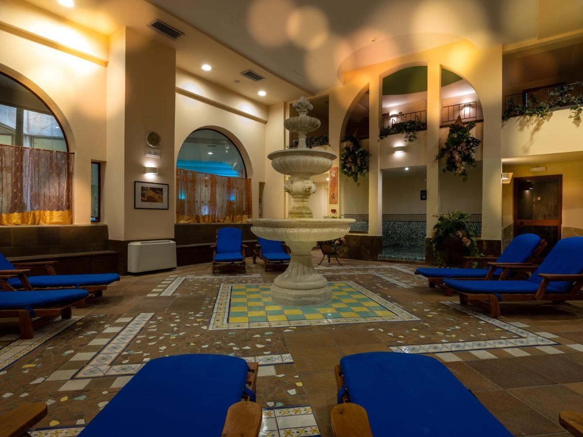 Hotel Olimpo Le Terrazze Letojanni Exteriér fotografie