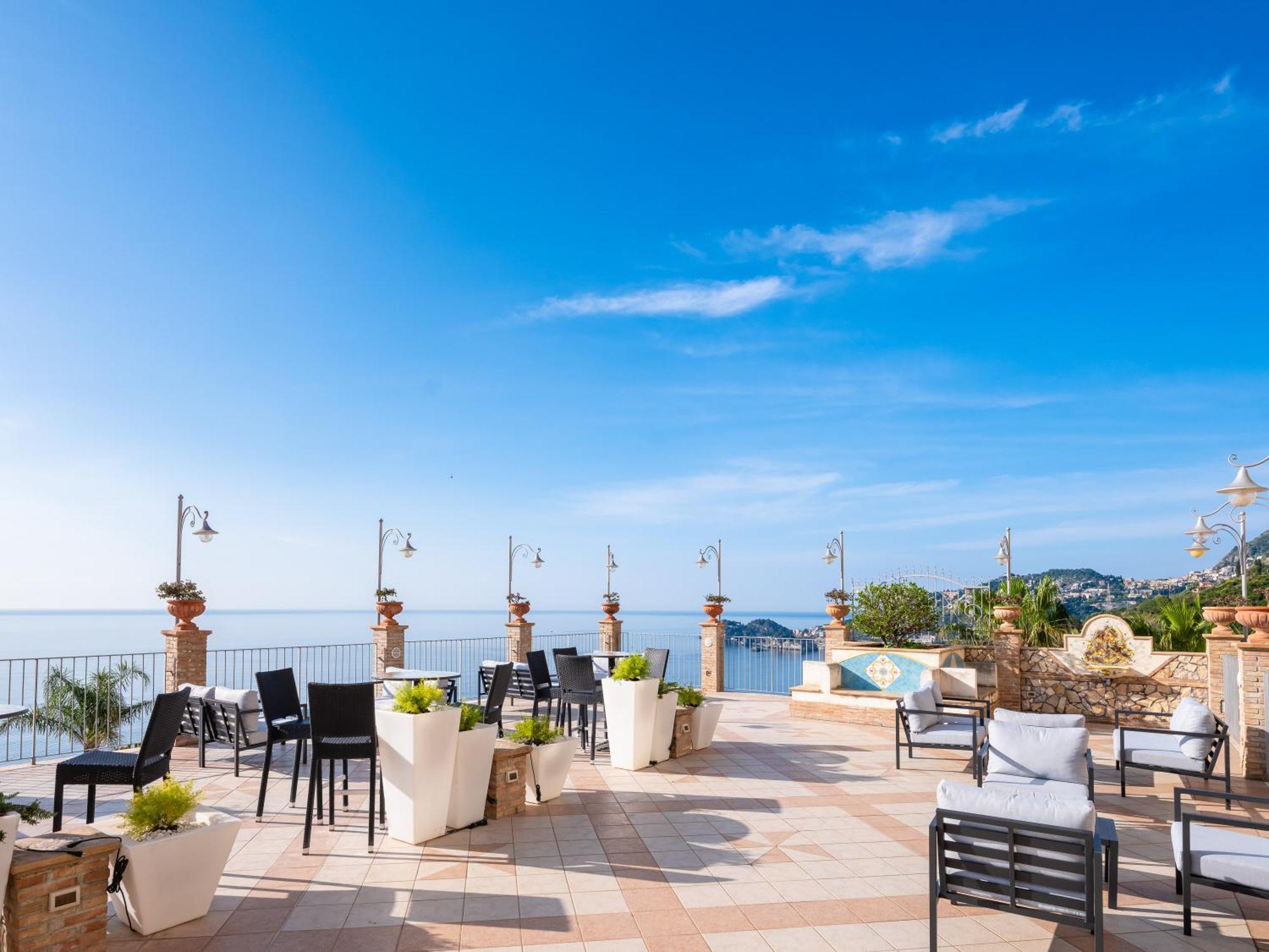 Hotel Olimpo Le Terrazze Letojanni Exteriér fotografie