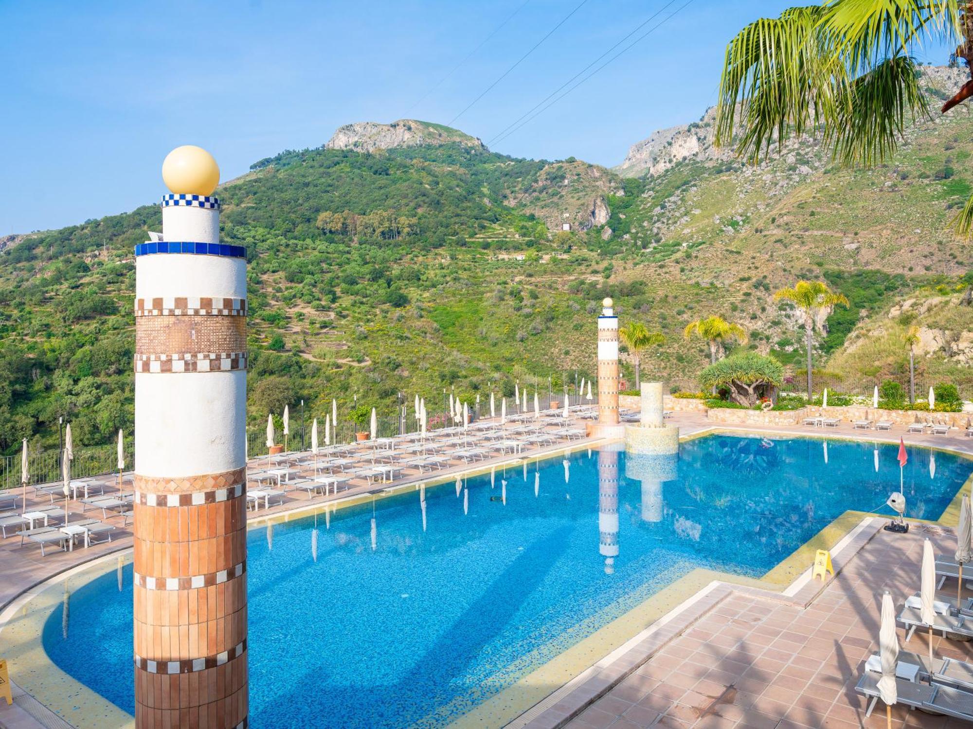 Hotel Olimpo Le Terrazze Letojanni Exteriér fotografie